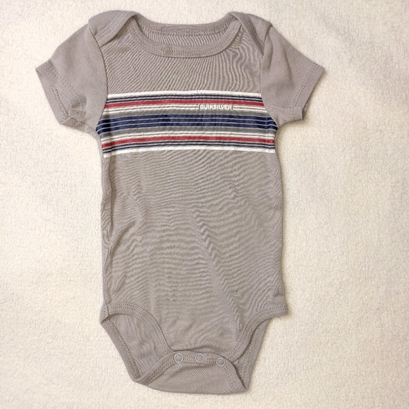 4 pc. Sports Onsies- 6-9 Months - Picture 2 of 12